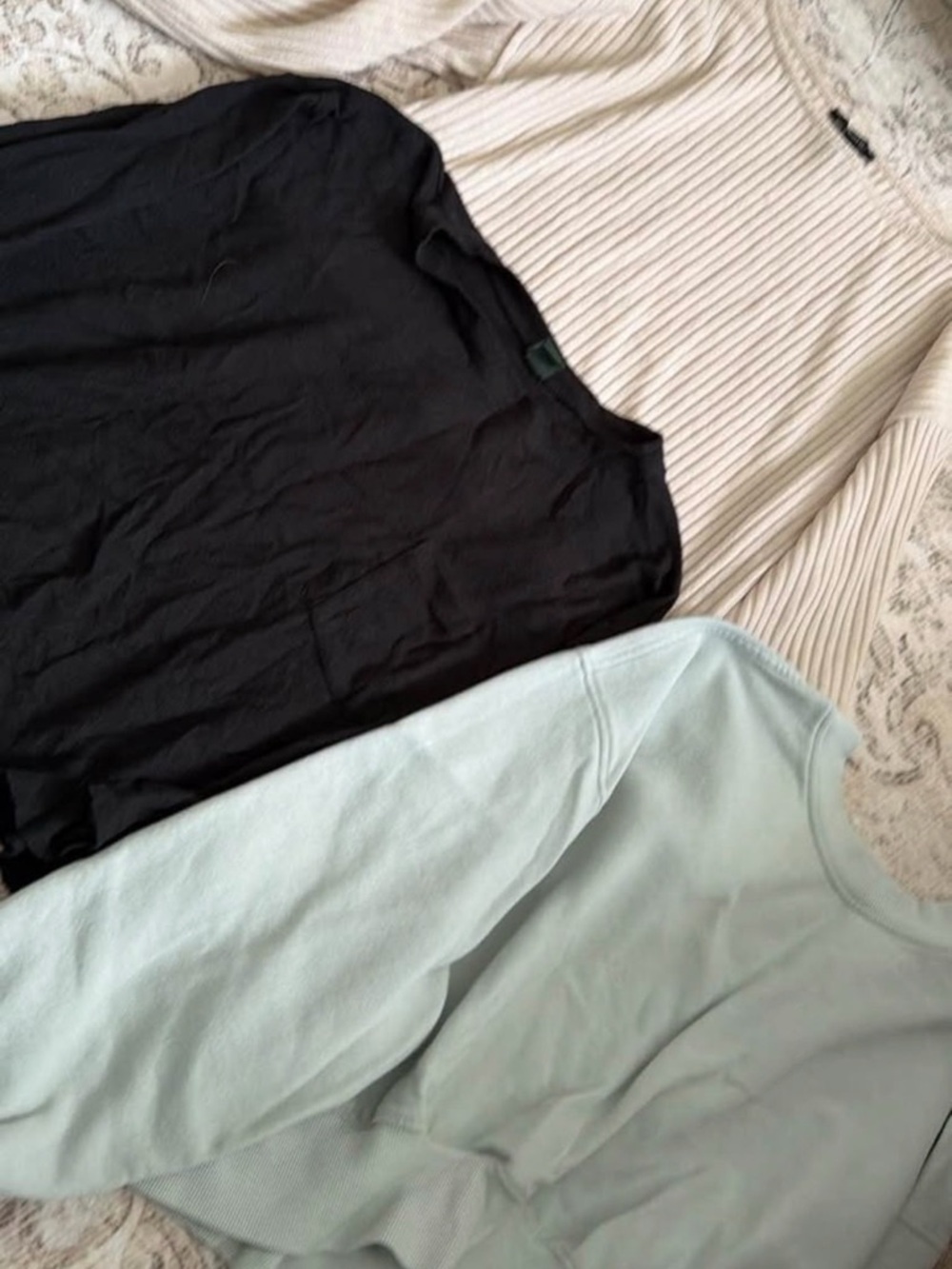 3 Women’s Black Crewneck Top - Unbranded